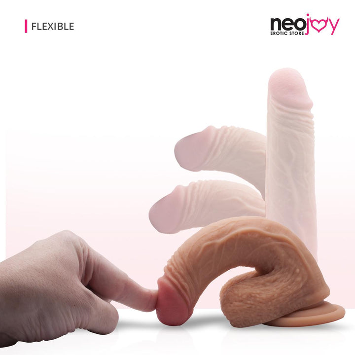Neojoy 18cm Undercover Lover - Realistischer Penis mit Saugnapf und Hoden- Venen für zusätzliche Stimulation - G-Punkt und Anal Sex Spielzeug Masturbator Strap-on - lucidtoys.de