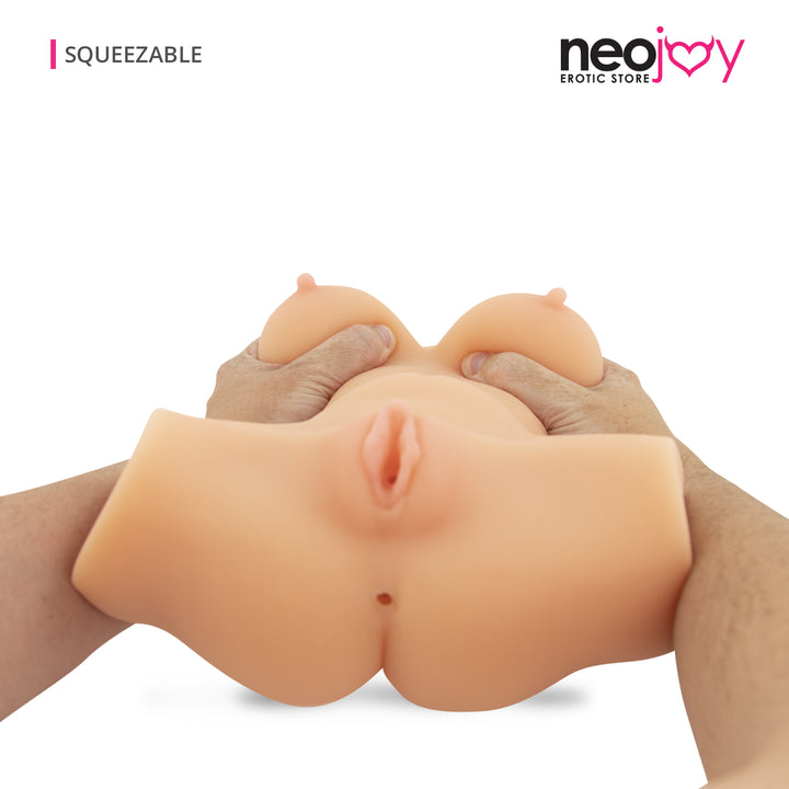 Neojoy Candy Cummin Medium -Real-feel Sex Doll mit Pussy, Po und Brüsten - Realistischer Stroker für Männer Mittlere Größe - Sexspielzeug für Erwachsene - lucidtoys.de Sexpuppen