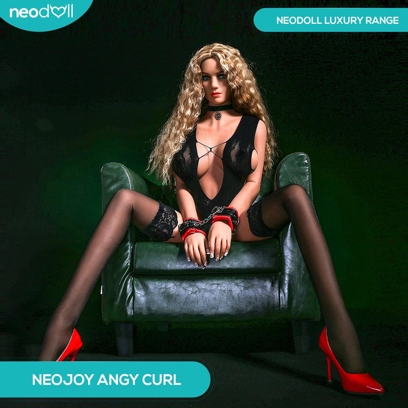 Neodoll Luxury Angy Curl - Realistische Sexpuppe - 165cm video