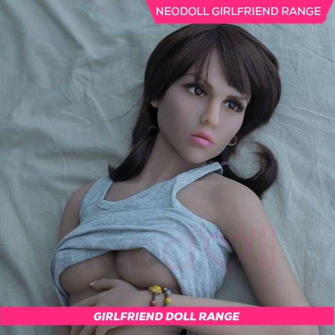 Neodoll Girlfriend Denise - Realistische Sexpuppe - 158cm - Gebräunt video